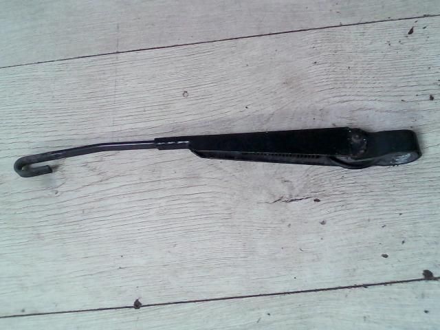 bontott MITSUBISHI SPACE STAR Bal hátsó Ablaktörlő Kar