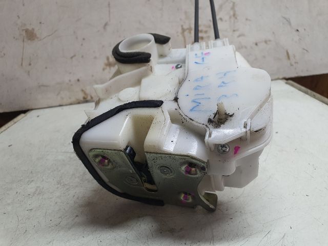 bontott MITSUBISHI SPACE STAR Bal hátsó Ajtózár