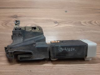 bontott MITSUBISHI SPACE STAR Bal hátsó Ajtózár