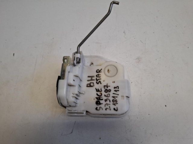 bontott MITSUBISHI SPACE STAR Bal hátsó Ajtózár