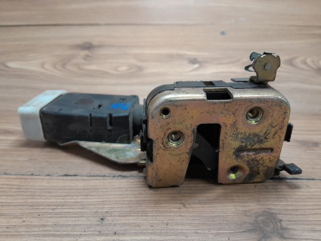 bontott MITSUBISHI SPACE STAR Bal hátsó Ajtózár