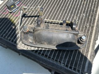 bontott MITSUBISHI SPACE STAR Bal hátsó Külső Kilincs