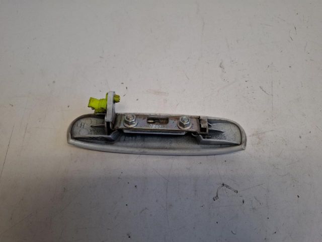 bontott MITSUBISHI SPACE STAR Bal hátsó Külső Kilincs