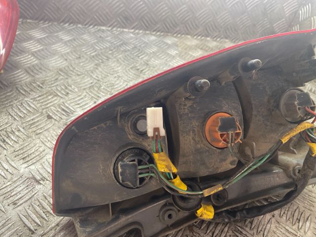 bontott MITSUBISHI SPACE STAR Bal Hátsó Lámpa