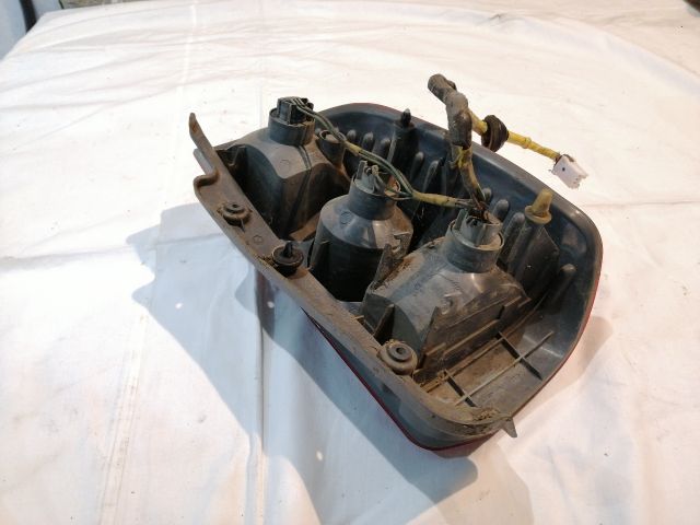 bontott MITSUBISHI SPACE STAR Bal Hátsó Lámpa