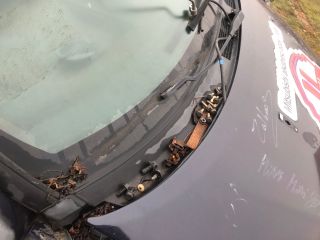 bontott MITSUBISHI SPACE STAR Bal Szélvédő Alatti Vízelvezető Műanyag