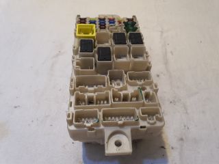 bontott MITSUBISHI SPACE STAR Biztosítéktábla Utastér