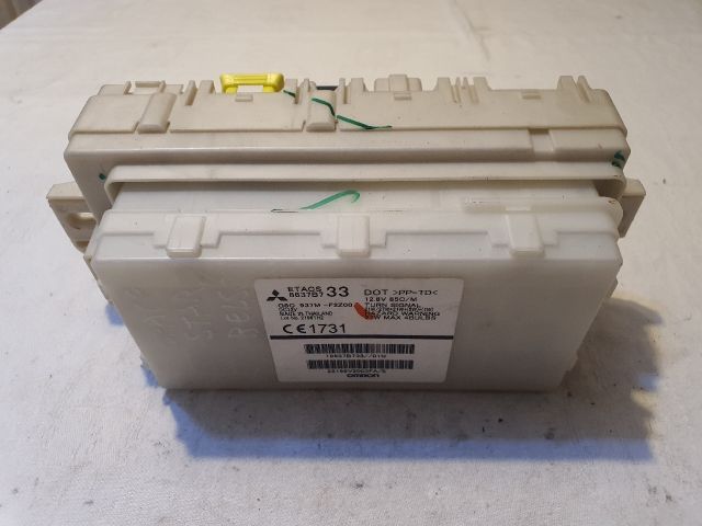 bontott MITSUBISHI SPACE STAR Biztosítéktábla Utastér