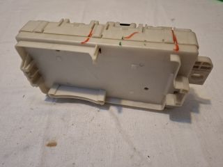 bontott MITSUBISHI SPACE STAR Biztosítéktábla Utastér