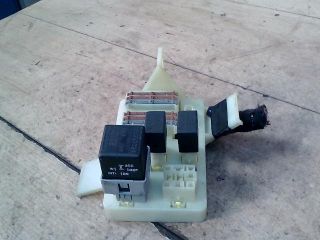 bontott MITSUBISHI SPACE STAR Biztosítéktábla Utastér