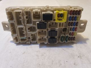 bontott MITSUBISHI SPACE STAR Biztosítéktábla Utastér