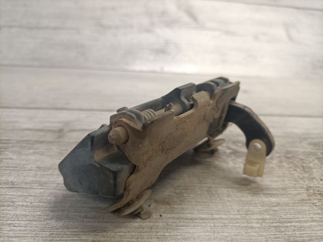 bontott MITSUBISHI SPACE STAR Csomagtér Nyitó Kar / Gomb