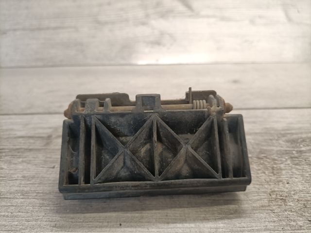 bontott MITSUBISHI SPACE STAR Csomagtér Nyitó Kar / Gomb