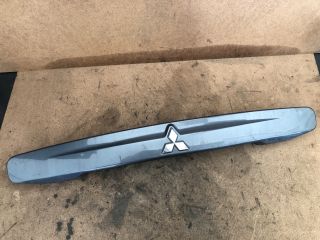 bontott MITSUBISHI SPACE STAR Csomagtérajtó Díszléc