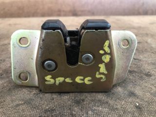 bontott MITSUBISHI SPACE STAR Csomagtérajtó Zárszerkezet