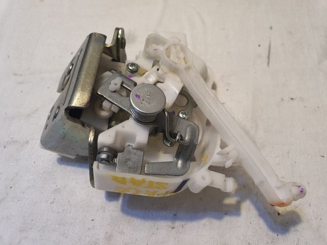 bontott MITSUBISHI SPACE STAR Csomagtérajtó Zárszerkezet