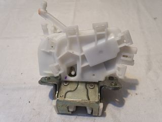 bontott MITSUBISHI SPACE STAR Csomagtérajtó Zárszerkezet