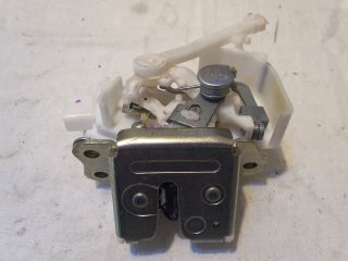 bontott MITSUBISHI SPACE STAR Csomagtérajtó Zárszerkezet