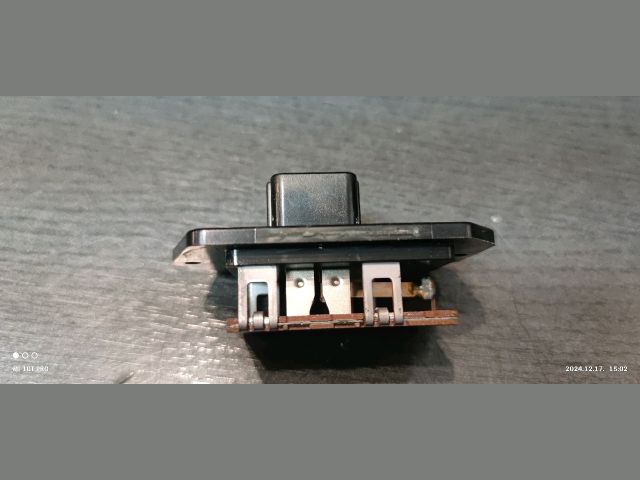 bontott MITSUBISHI SPACE STAR Előtét Ellenállás Fűtőmotor