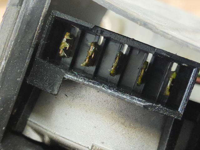 bontott MITSUBISHI SPACE STAR Első Ablaktörlő Szerkezet Motorral