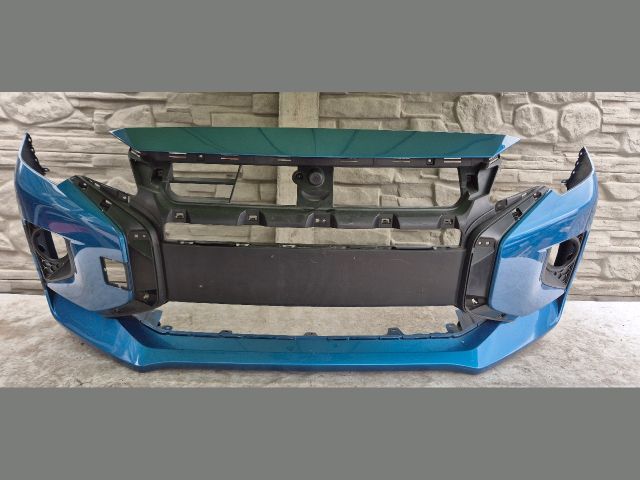 bontott MITSUBISHI SPACE STAR Első Lökhárító (Üresen)