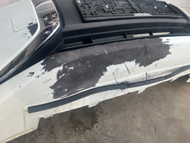 bontott MITSUBISHI SPACE STAR Első Lökhárító (Üresen)