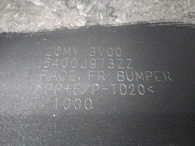 bontott MITSUBISHI SPACE STAR Első Lökhárító (Üresen)