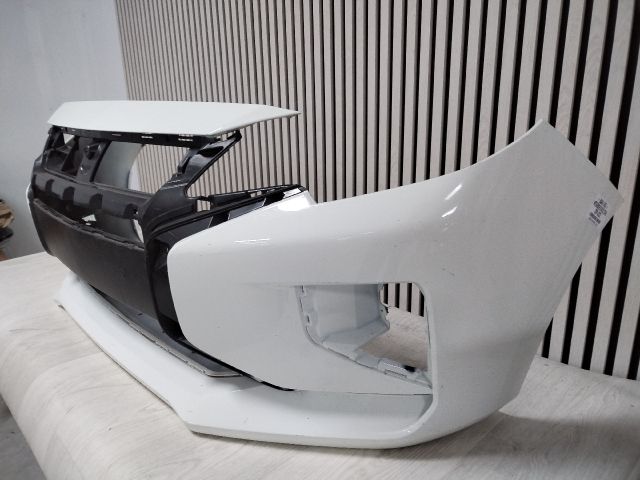 bontott MITSUBISHI SPACE STAR Első Lökhárító (Üresen)