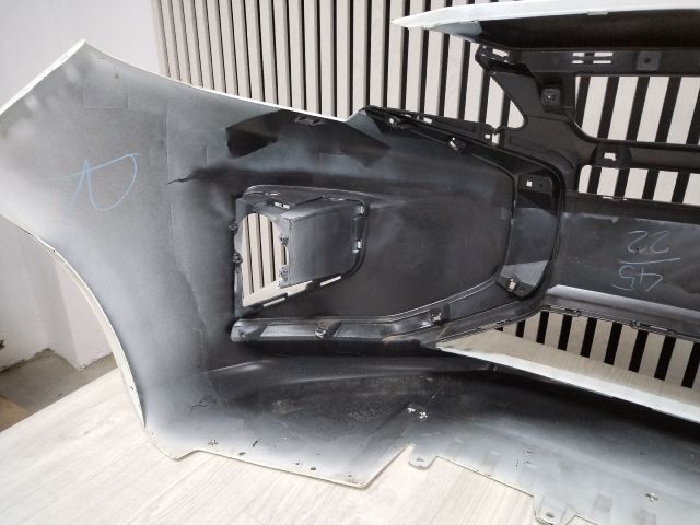 bontott MITSUBISHI SPACE STAR Első Lökhárító (Üresen)