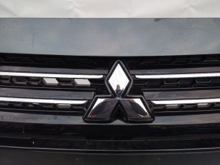 bontott MITSUBISHI SPACE STAR Első Lökhárító (Üresen)