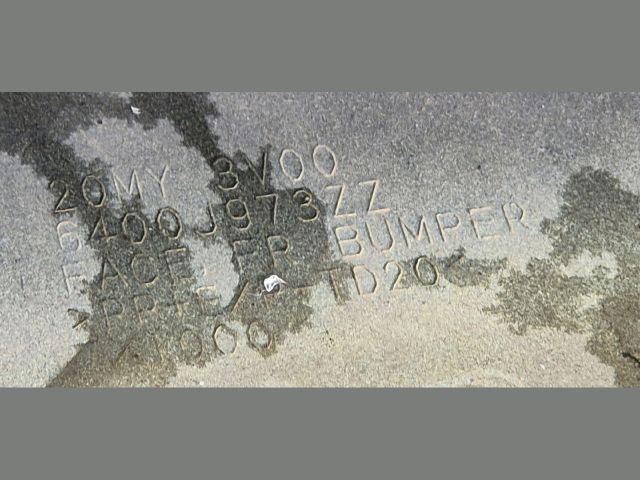 bontott MITSUBISHI SPACE STAR Első Lökhárító (Üresen)