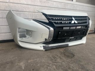 bontott MITSUBISHI SPACE STAR Első Lökhárító (Üresen)