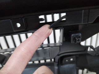 bontott MITSUBISHI SPACE STAR Első Lökhárító (Üresen)