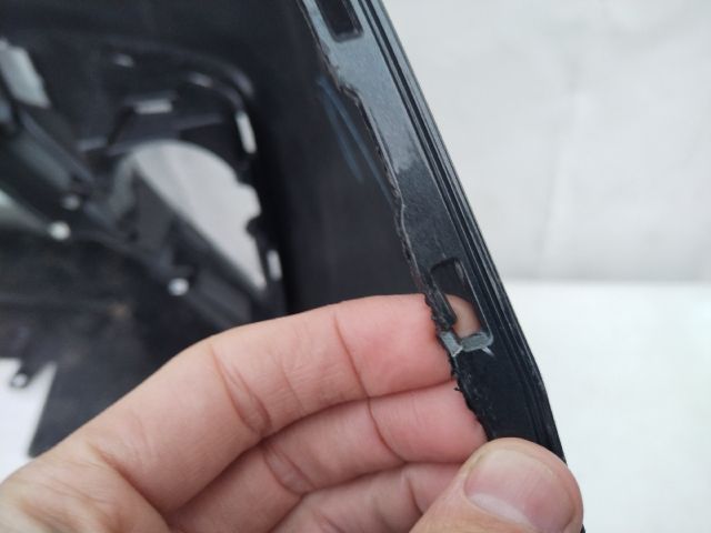 bontott MITSUBISHI SPACE STAR Első Lökhárító (Üresen)