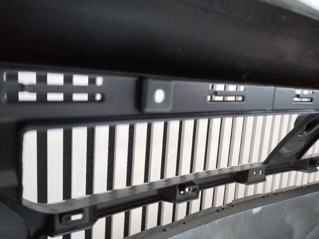 bontott MITSUBISHI SPACE STAR Első Lökhárító (Üresen)