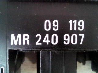 bontott MITSUBISHI SPACE STAR Fényszórómagasság Állító Kapcsoló