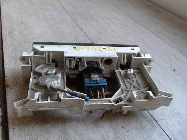 bontott MITSUBISHI SPACE STAR Fűtéskapcsoló