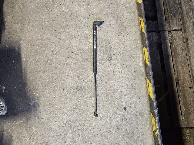 bontott MITSUBISHI SPACE STAR Gázrugós Kitámasztó Teleszkóp Csomagtérajtó Jobb