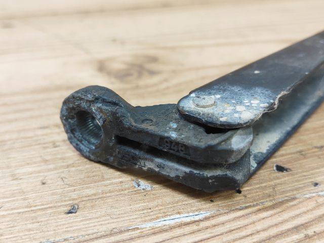 bontott MITSUBISHI SPACE STAR Hátsó Ablaktörlő Kar