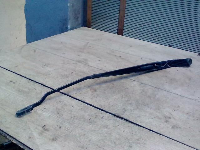 bontott MITSUBISHI SPACE STAR Jobb első Ablaktörlő Kar