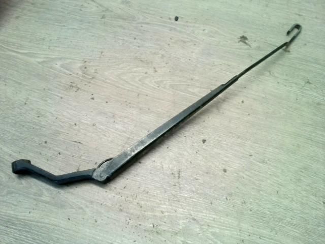 bontott MITSUBISHI SPACE STAR Jobb első Ablaktörlő Kar