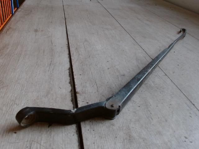 bontott MITSUBISHI SPACE STAR Jobb első Ablaktörlő Kar