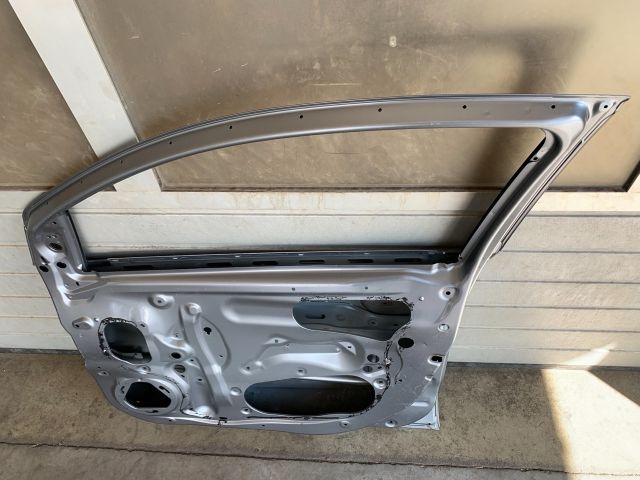 bontott MITSUBISHI SPACE STAR Jobb első Ajtó (Üres lemez)