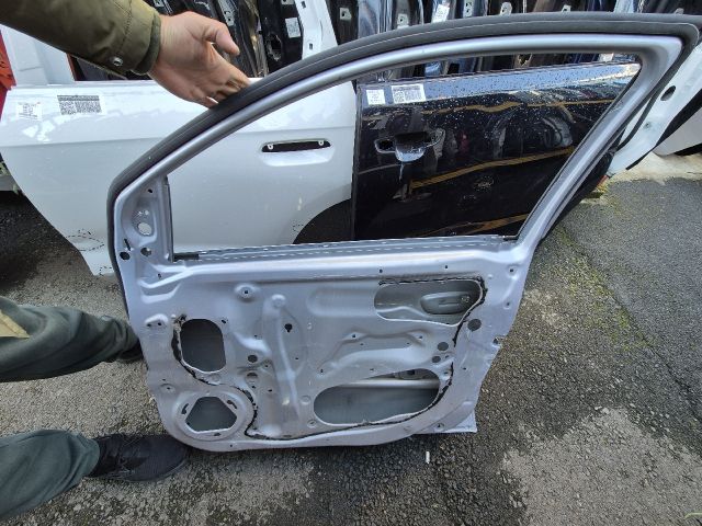 bontott MITSUBISHI SPACE STAR Jobb első Ajtó (Üres lemez)