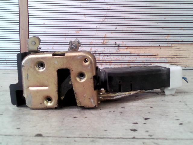 bontott MITSUBISHI SPACE STAR Jobb első Ajtózár