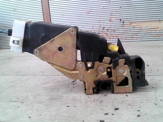 bontott MITSUBISHI SPACE STAR Jobb első Ajtózár