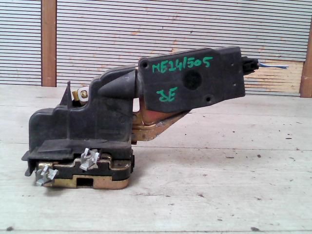 bontott MITSUBISHI SPACE STAR Jobb első Ajtózár