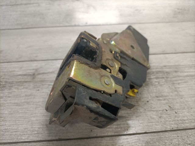 bontott MITSUBISHI SPACE STAR Jobb első Ajtózár