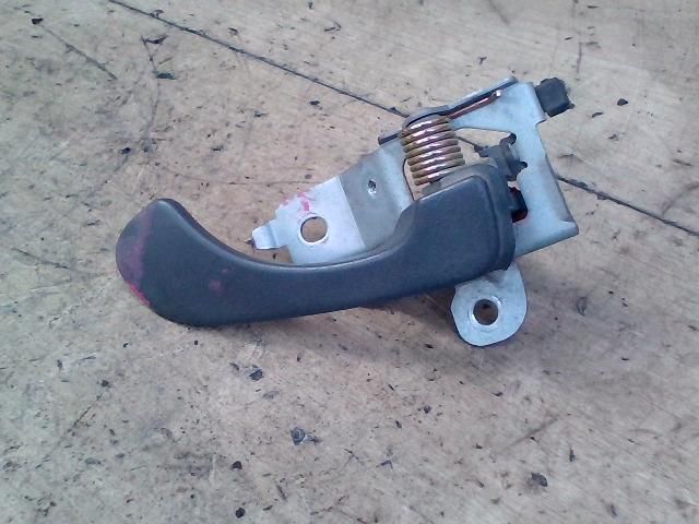 bontott MITSUBISHI SPACE STAR Jobb első Belső Kilincs