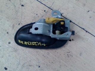 bontott MITSUBISHI SPACE STAR Jobb első Belső Kilincs